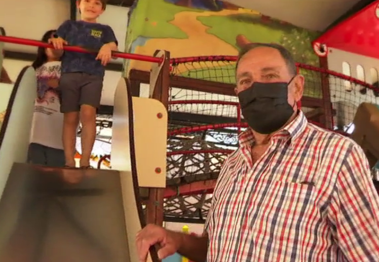 Los abuelos son los auténticos héroes del verano