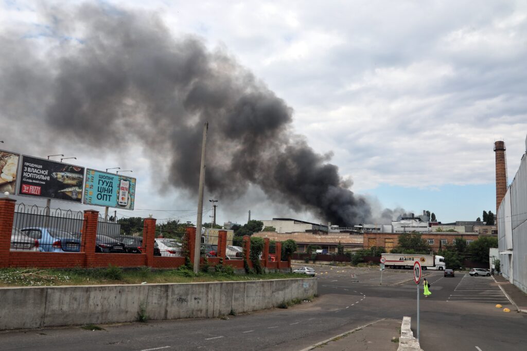 Ucrania denuncia impacto de dos misiles rusos contra el puerto de Odesa