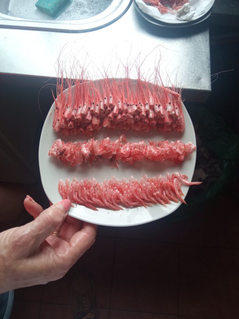 Los restos de un plato de camarones se hacen virales