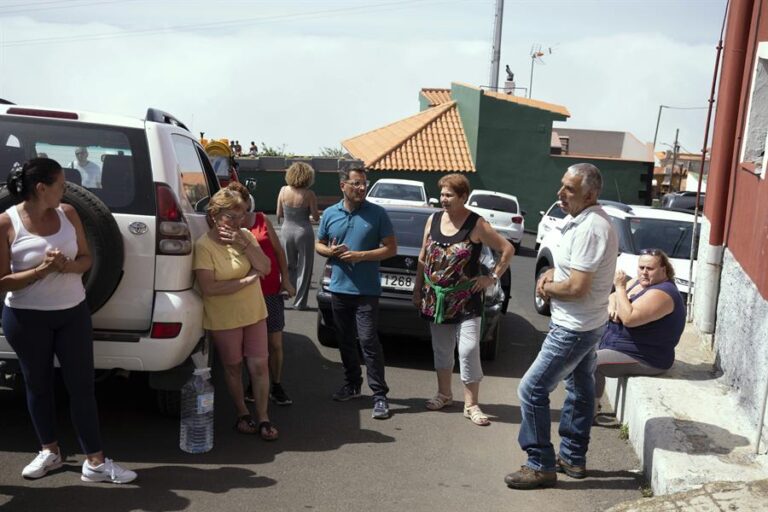 En imágenes el incendio de Los Realejos