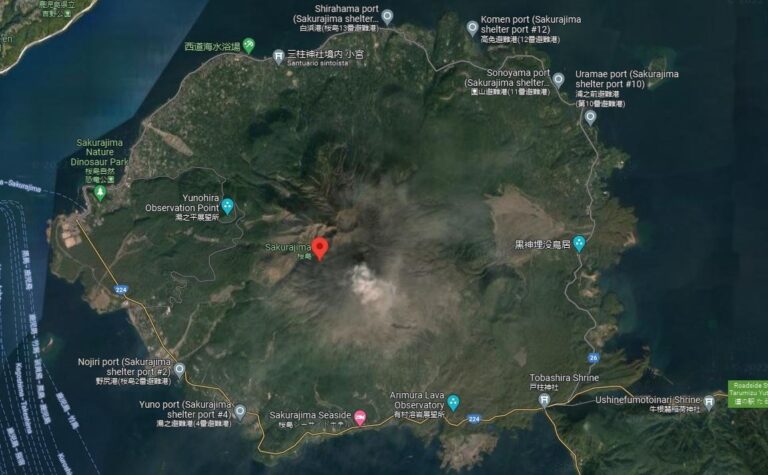 Japón declara la alerta máxima por la erupción del volcán Sakurajima