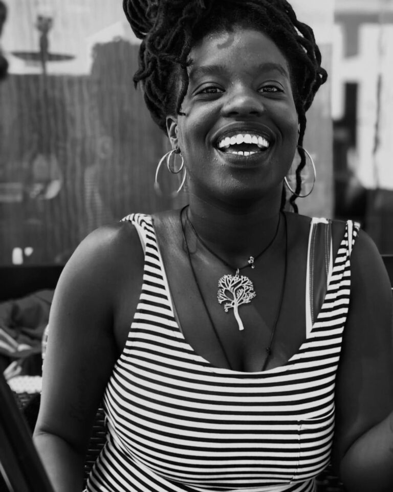 «Ser mujer y de raza negra no es fácil, tampoco en Canarias»