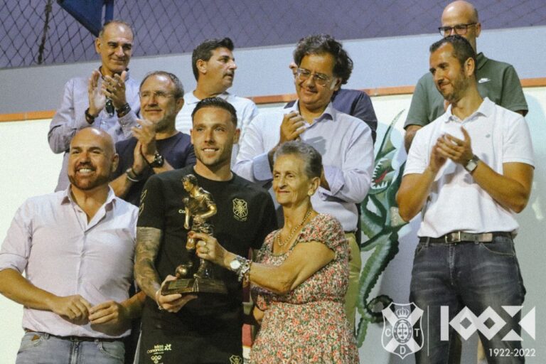 El CD Tenerife se lleva el trofeo Teide en los penaltis