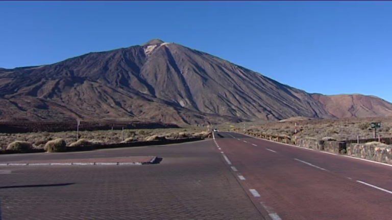 Los ecologistas piden desmantelar el teleférico y erradicar el muflón en el Teide