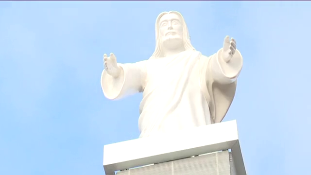 La imagen del Sagrado Corazón vuelve a contemplar la Bahía de La Gomera