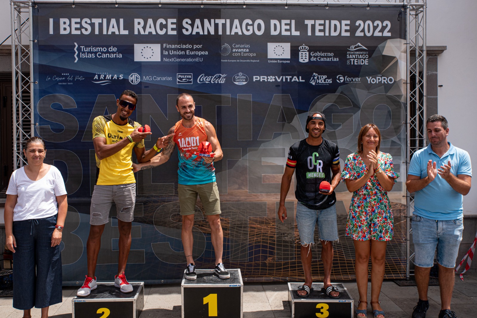 Manuel Luján y Aissa Benzirar, campeones de la Bestial Race Santiago del Teide