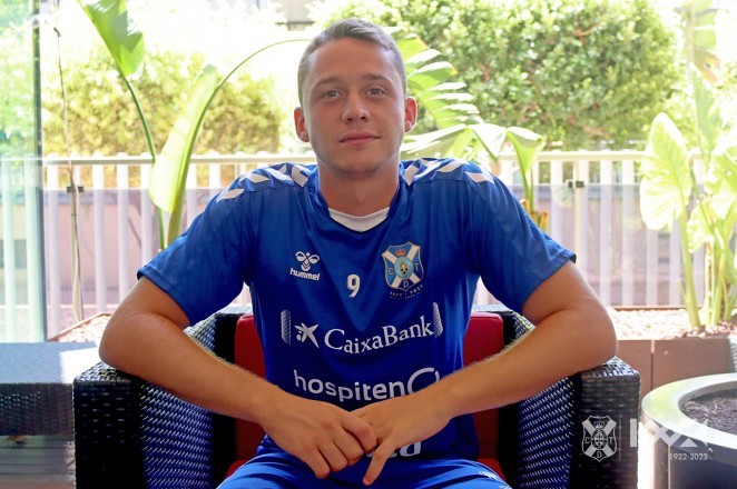 Borja Garcés destaca que el Tenerife es un equipo "que tiene carácter"