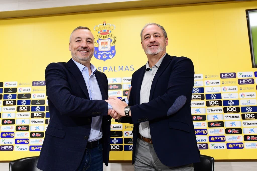 El objetivo prioritario de la UD Las Palmas es fichar «un buen delantero»