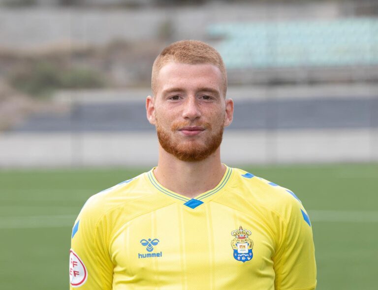 La UD Las Palmas anuncia la desvinculación del defensa aragonés David Vicente
