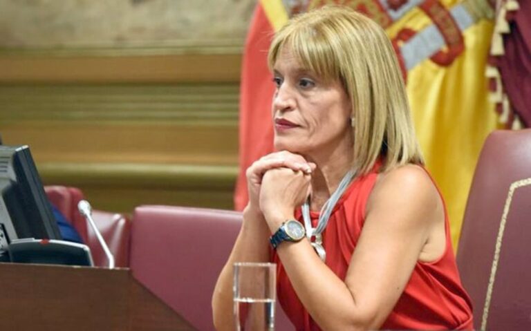 NC recuerda a Sánchez que el REF recoge la «inexistencia» de transporte interurbano