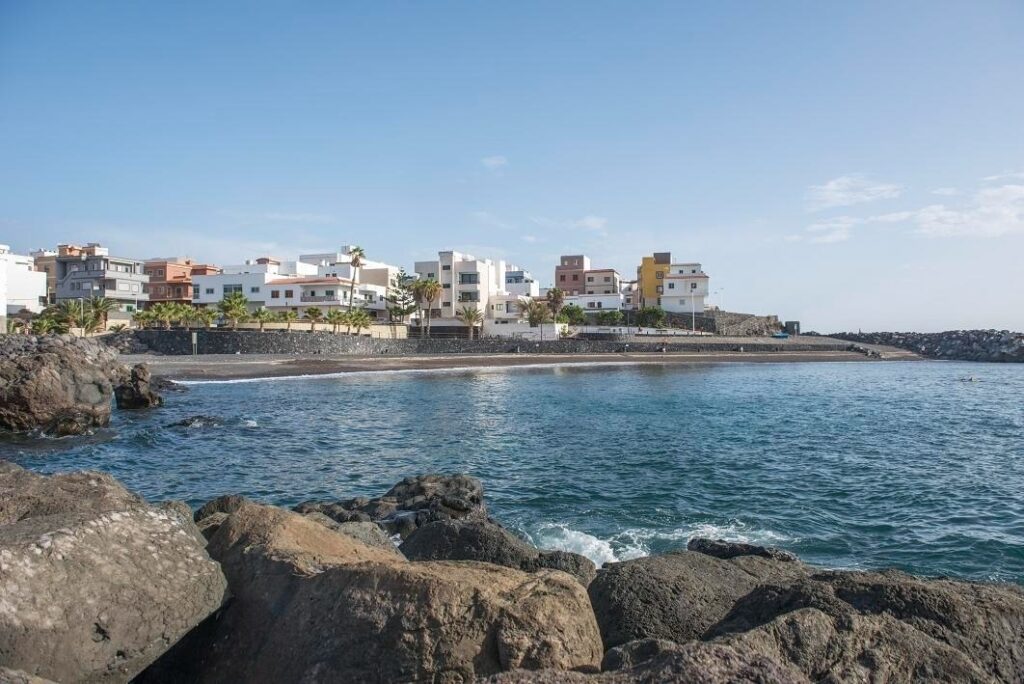 El Cabildo de Tenerife destina 516.000 euros a la reparación de la escollera de la playa de Las Eras