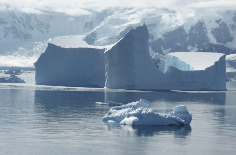 El cambio climático hace desaparecer los lagos del Ártico
