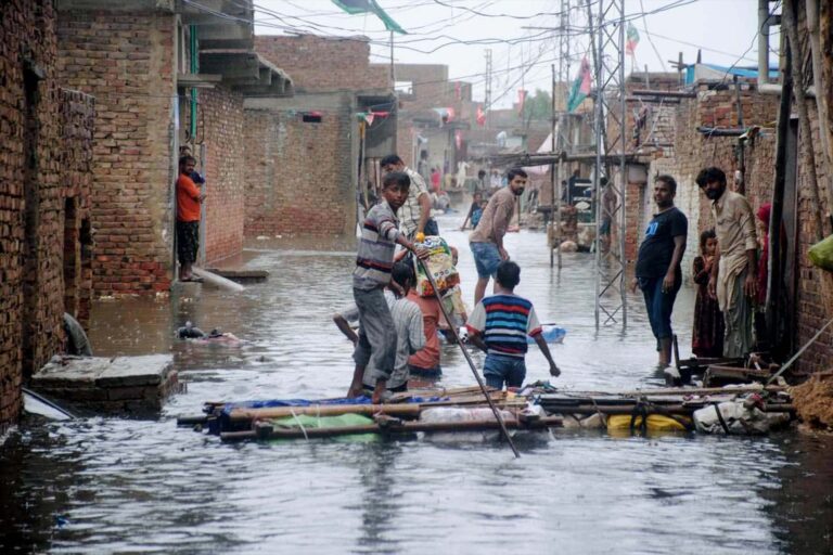 Save the Children pide ayuda humanitaria urgente para Pakistán debido a las inundaciones
