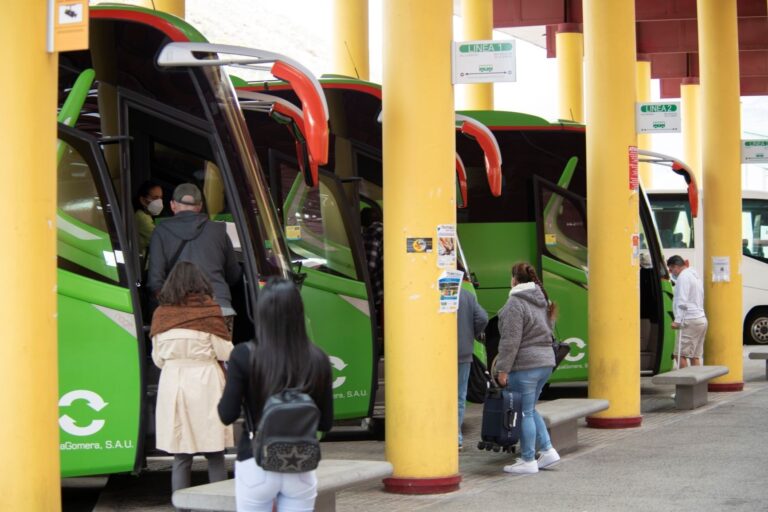 Nuevas conexiones y mayor frecuencia en las líneas de GuaguaGomera