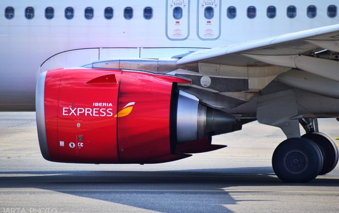 Iberia Express opera el 96 % de los vuelos, pero cancela uno a Gran Canaria