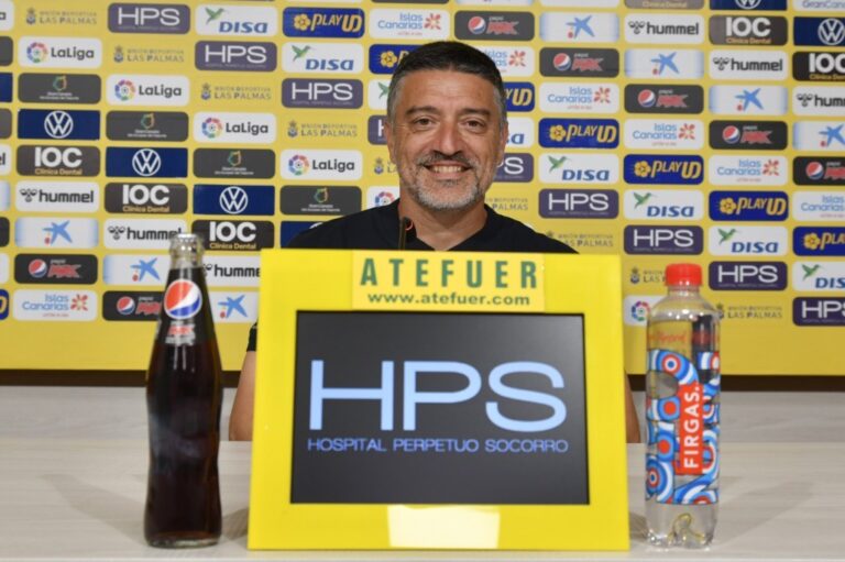 Pimienta busca los tres puntos ante el CD Mirandes, «un peligroso rival»