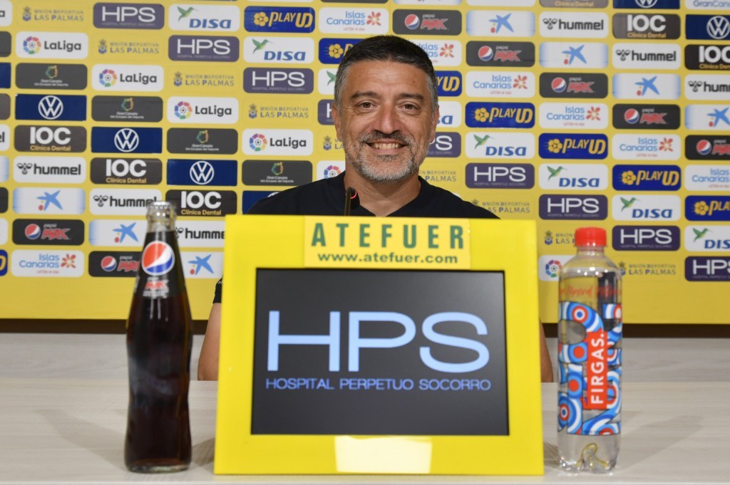 Pimienta busca los tres puntos ante el CD Mirandes, "un peligro rival"