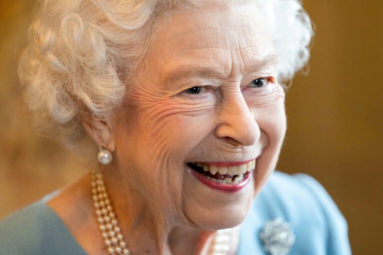 Los restos de la reina Isabel II ya están en Edimburgo