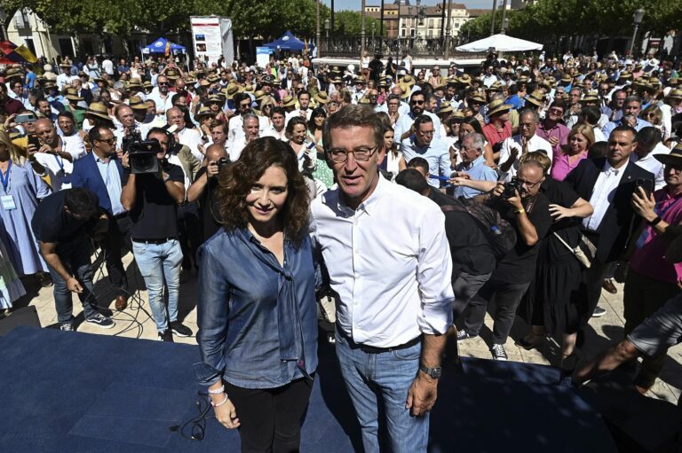 Díaz Ayuso augura que al PP le espera «como castigo» manifestaciones en el mes de mayo