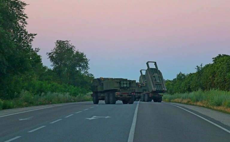 Ucrania recupera territorio en el sur y este del país, pero asegura que necesita más armamento