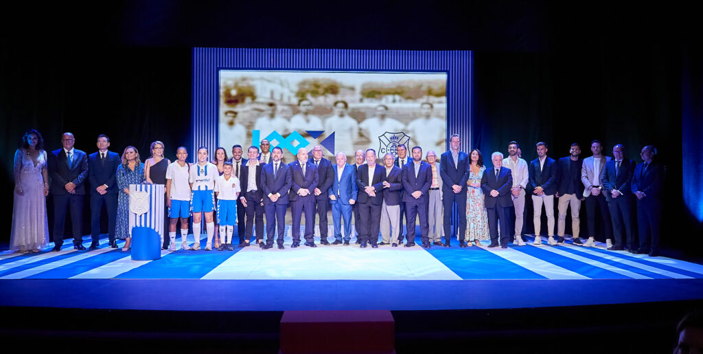 Foto de familia de la Gala del centenario del CD Tenerife
