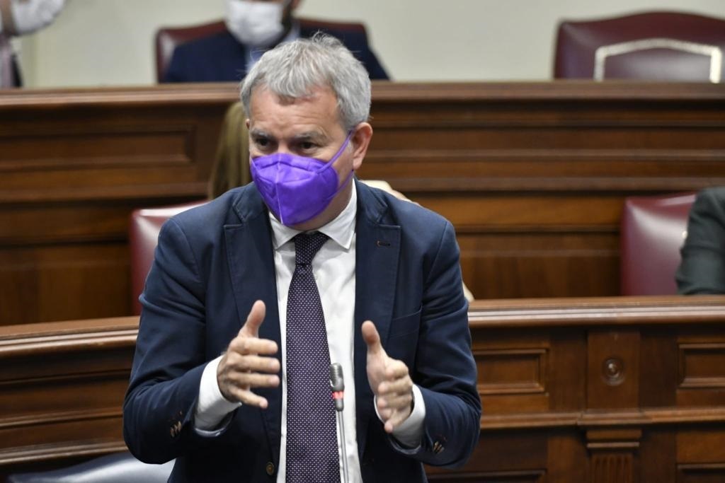 El consejero de Obras Públicas, Transportes y Vivienda del Gobierno de Canarias, Sebastián Franquis. Fuente: Gobierno de Canarias