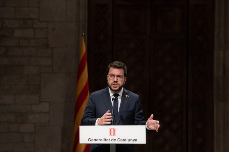 JxCat debate diferentes escenarios tras el cese de su vicepresidente, Jordi Puigneró