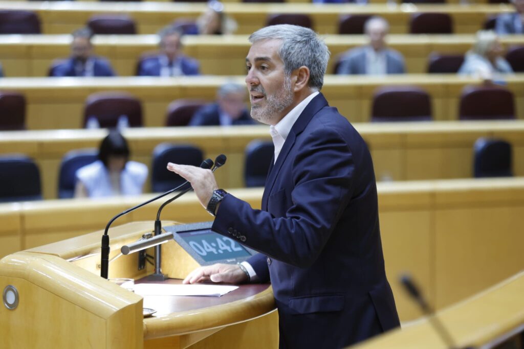 Clavijo pide aliviar la carga fiscal a las familias