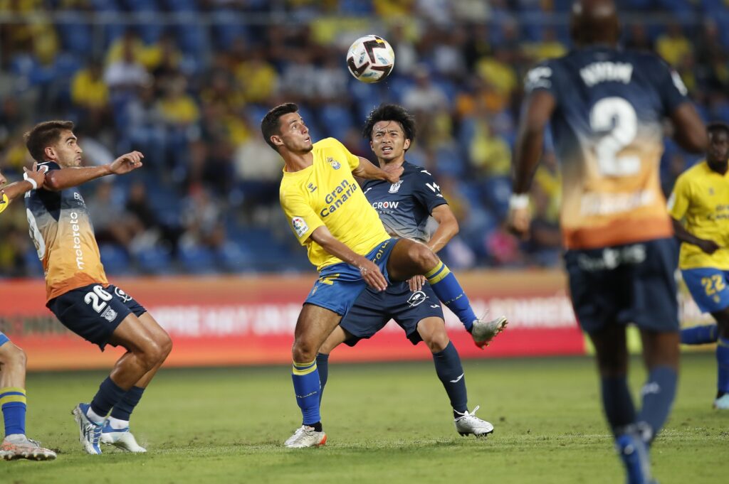 La UD Las Palmas se coloca líder tras resolver en la visita del CD Leganés (1-0)