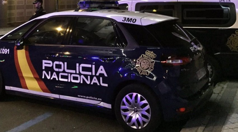 Detienen a una mujer que abandonaba diariamente a su hija en la pensión donde residían
