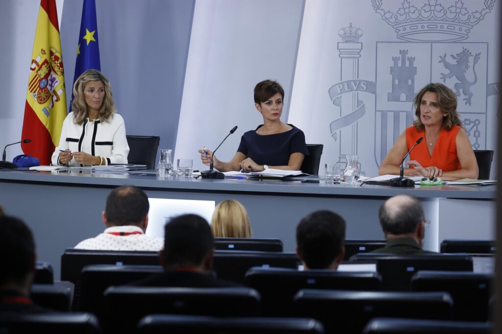 Las trabajadoras de hogar comenzarán a cotizar por desempleo en octubre