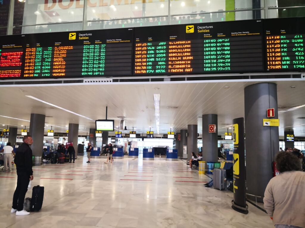 La presencia de drones en el aeropuerto de Fuerteventura obliga, una vez más, a desviar vuelos. Imagen de archivo.