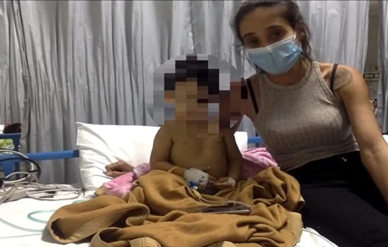 Los padres de Mateo agradecen toda la ayuda recibida para que su hijo esté en España