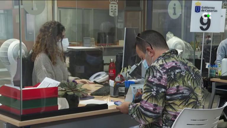 Gobierno de Canarias y sindicatos buscan la estabilización del empleo público