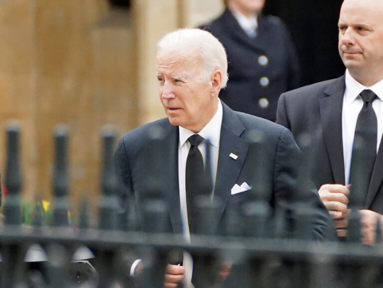 Biden: «El mundo enfrenta una amenaza de guerra nuclear por primera vez desde la Crisis de los Misiles de Cuba»