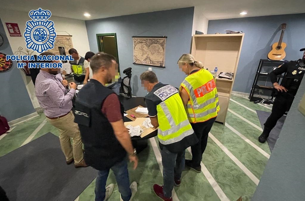 Detienen en Tenerife a un estafador de inversiones buscado en Europa