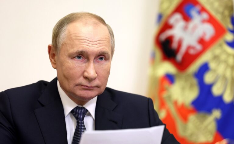 Las fuerzas de disuasión nuclear de Rusia ensayan un ataque «masivo» bajo la supervisión de Putin
