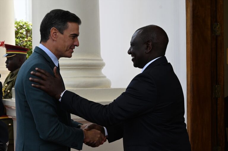 Sánchez y el presidente de Kenia acuerdan profundizar la relación bilateral