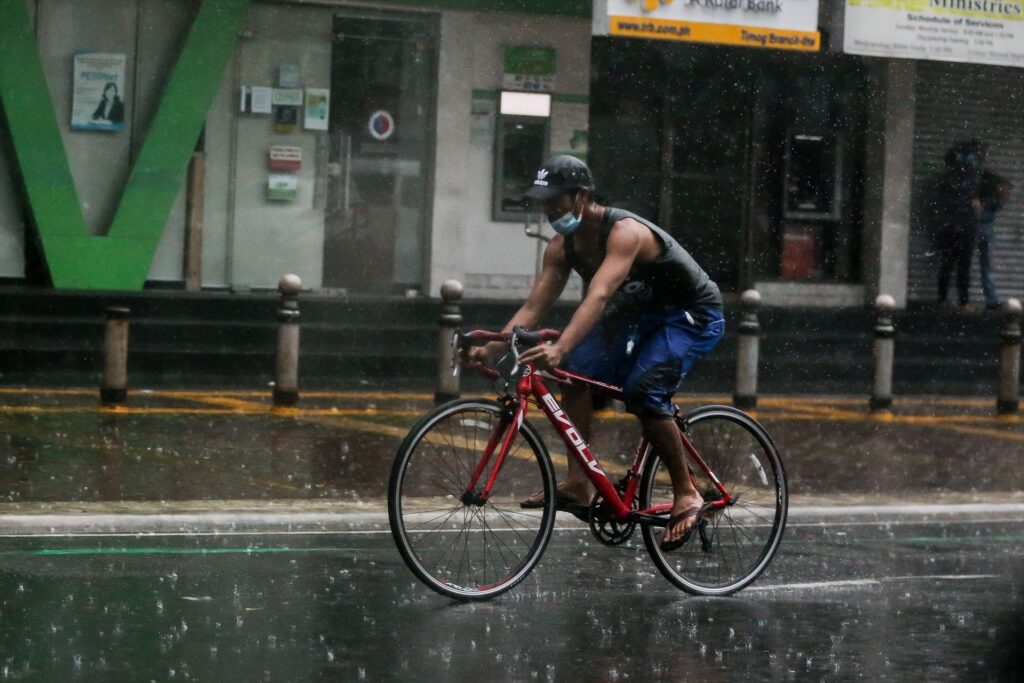 El último balance rebaja a 45 los muertos por la tormenta 'Nalgae' en Filipinas