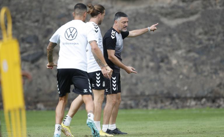 Pimienta utilizará a la mayoría de su plantilla frente al CD Lugo y SD Ponferradina