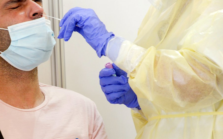 Sanidad informa de 11 fallecidos y 723 nuevos casos de COVID-19 en mayores de 60 años en Canarias