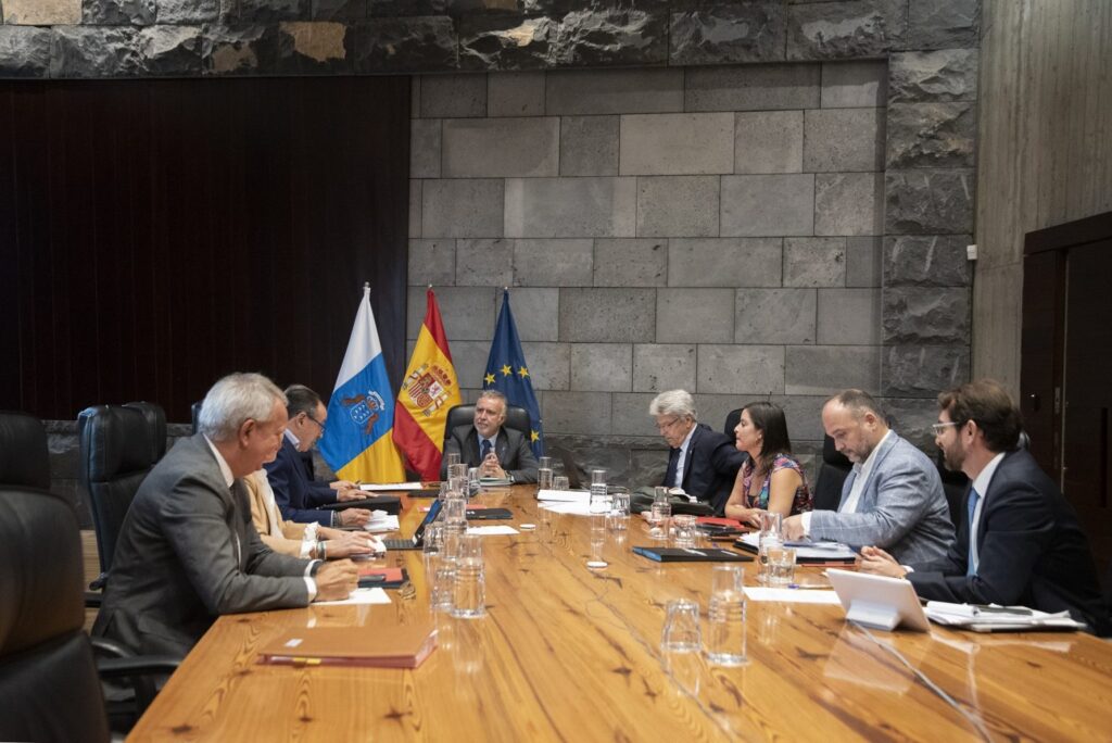 El Gobierno presentará presupuestos el lunes e incluirá subidas salariales