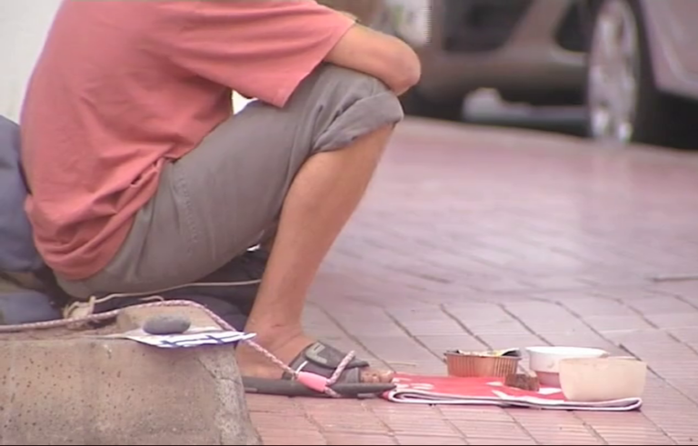 Santa Cruz de Tenerife intensifica sus servicios para las personas sin hogar durante la ola de calor