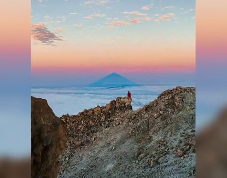 Denuncian a un influencer por entrar en un sendero prohibido del Teide
