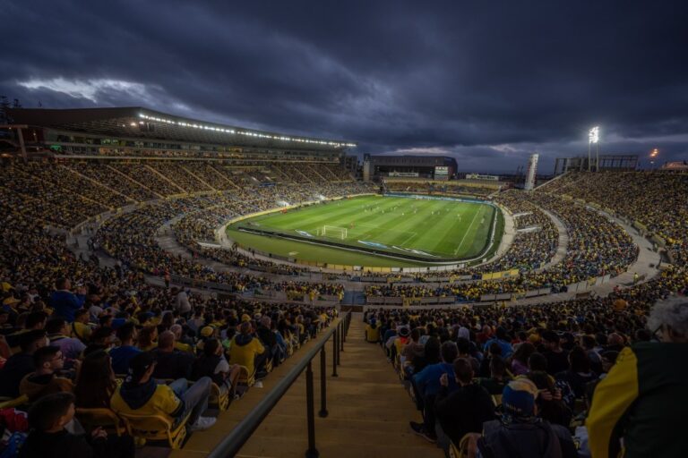 La UD Las Palmas derrota 3-1 al CD Tenerife