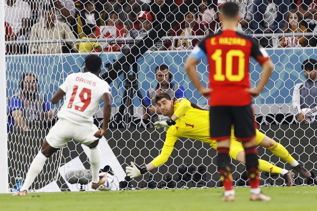 Bélgica salva los puntos con Courtois y un tanto de Batshuayi (1-0)