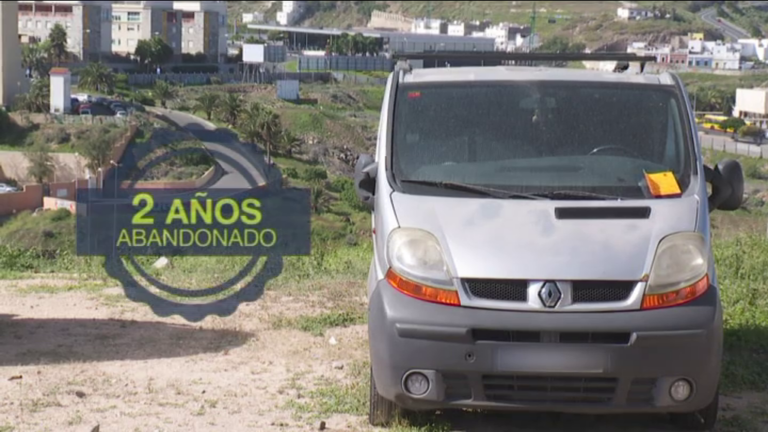 La retirada de un vehículo abandonado en la vía publica puede prolongarse años