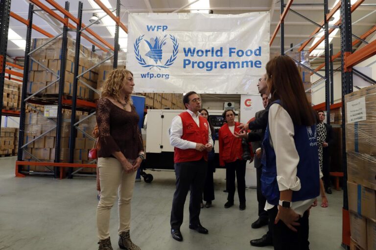 Albares: España «no bajará los brazos» ante la hambruna en África Occidental y el Sahel