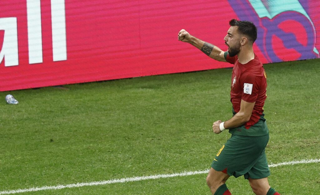 2-0. Dos goles de Bruno Fernandes clasifican a Portugal