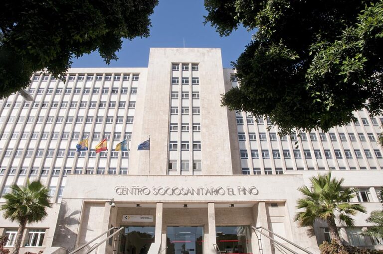 Huelga indefinida de los trabajadores del Centro Sociosanitario de El Pino